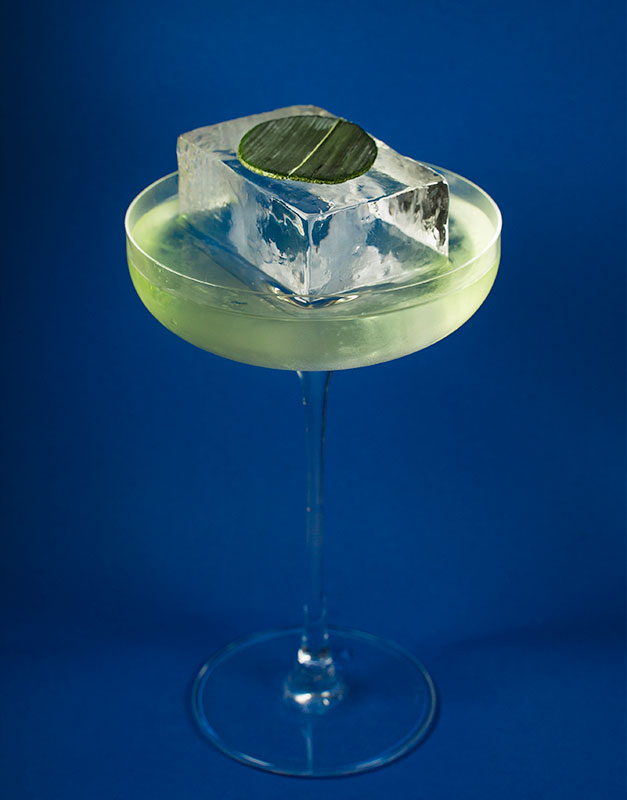 cocktail au baiju et clear ice