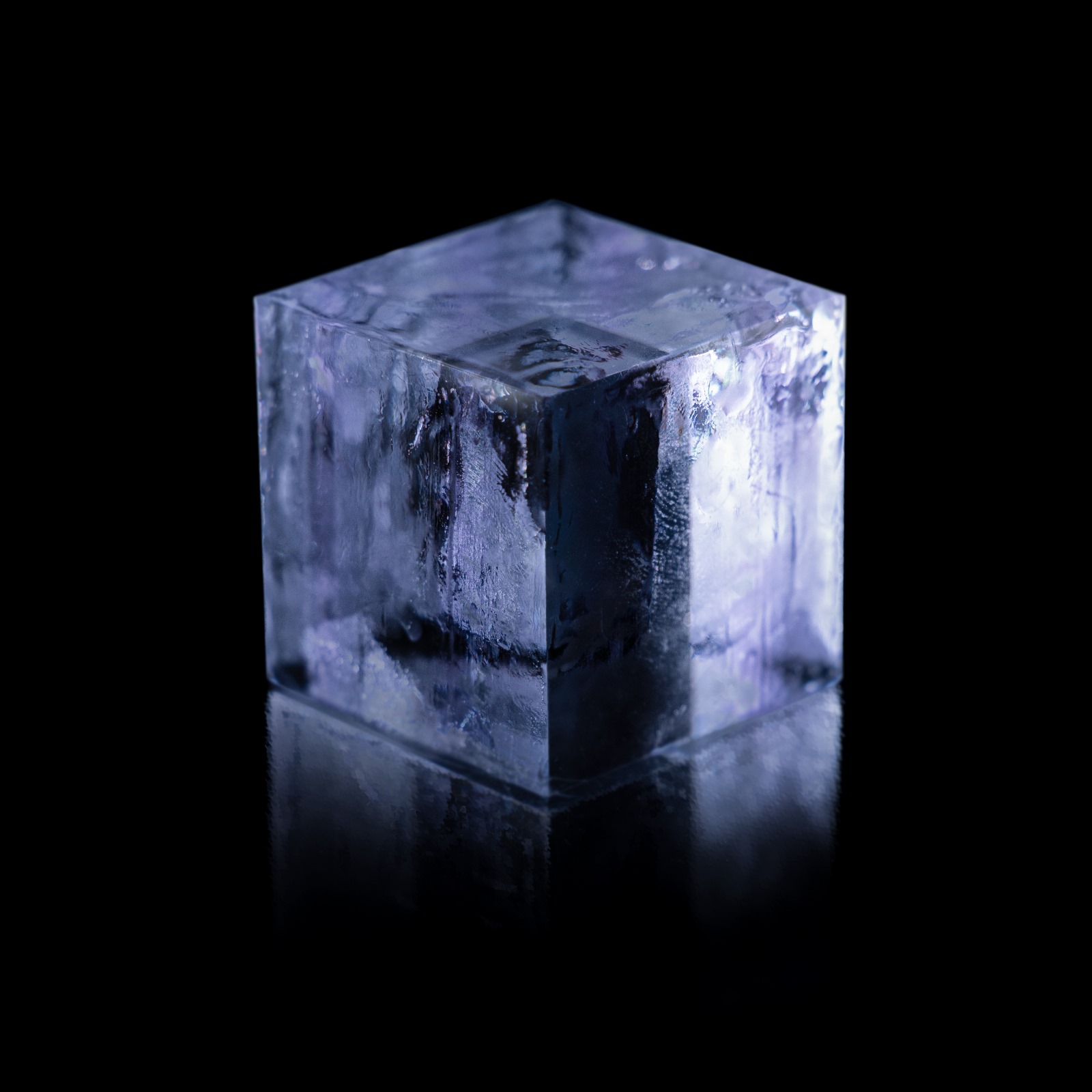 Ice Cube Co - Clear Ice Packshot - Crédits : Pierre Boschet - PAON Evenements