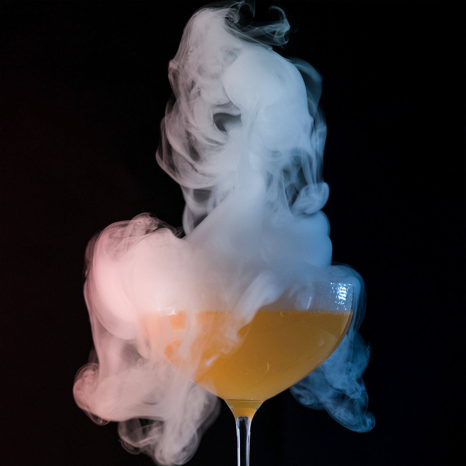 Cocktail et fumée Pierre Boschet - PAON Évènements